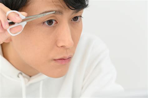 眉毛 男|男性の眉毛の整え方｜失敗しない理想的なメンズ眉を 